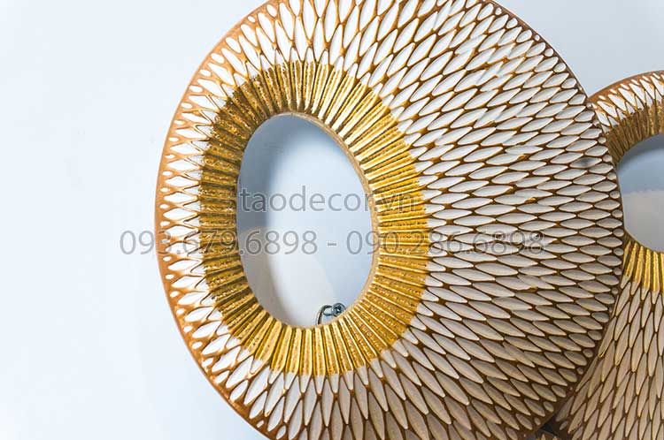 do-trang-tri-treo-tuong-bat-diep-thuy-chi---(571-2)---118x75x14-(5)