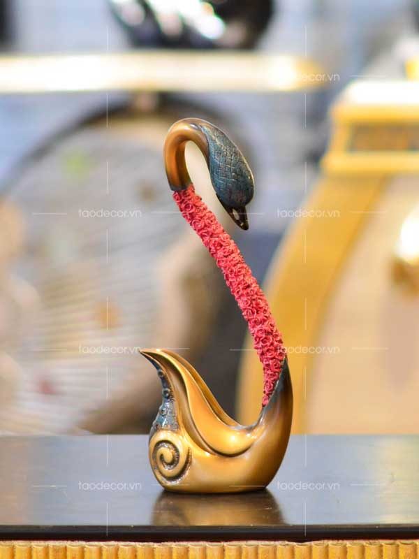 Đồ trang trí phòng khách-đồ trang trí kệ tủ phòng khách-1