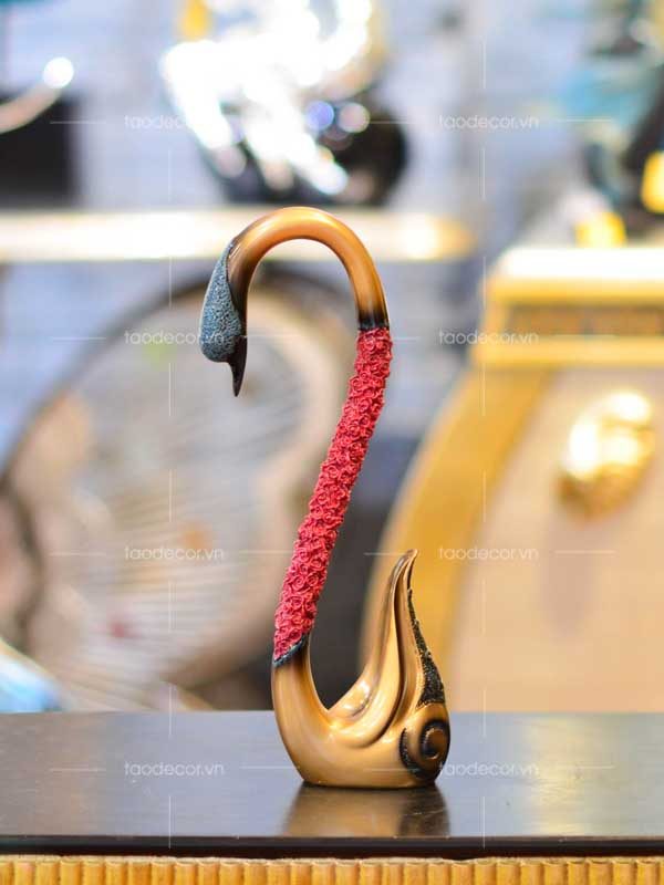 Đồ trang trí phòng khách-đồ trang trí kệ tủ phòng khách-2