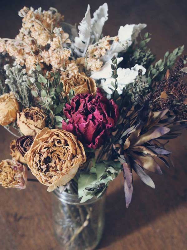 NHỮNG ĐIỀU PHẢI GHI NHỚ KHI SỬ DỤNG BÌNH HOA KHÔ TRANG TRÍ PHÒNG KHÁCH 1 binh-hoa-kho-trang-tri-phong-khach-1