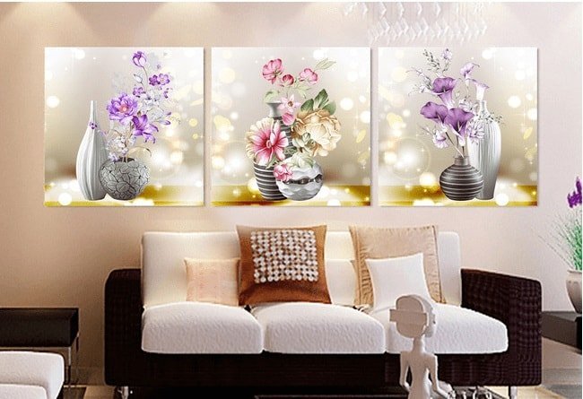 7 cách trang trí phòng khách ngày Tết đẹp sang, ấm cúng khiến ai bước vào cũng phải khen 2 Tranh decor tạo điểm nhấn cho phòng khách ngày Tết