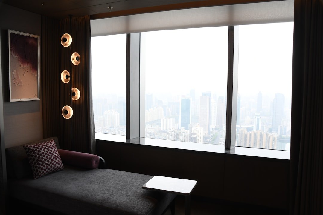 Một đơn vị decor tốt sẽ giúp khách sạn có dấu ấn riêng thay vì chỉ chất đầy món đẹp rời rạc