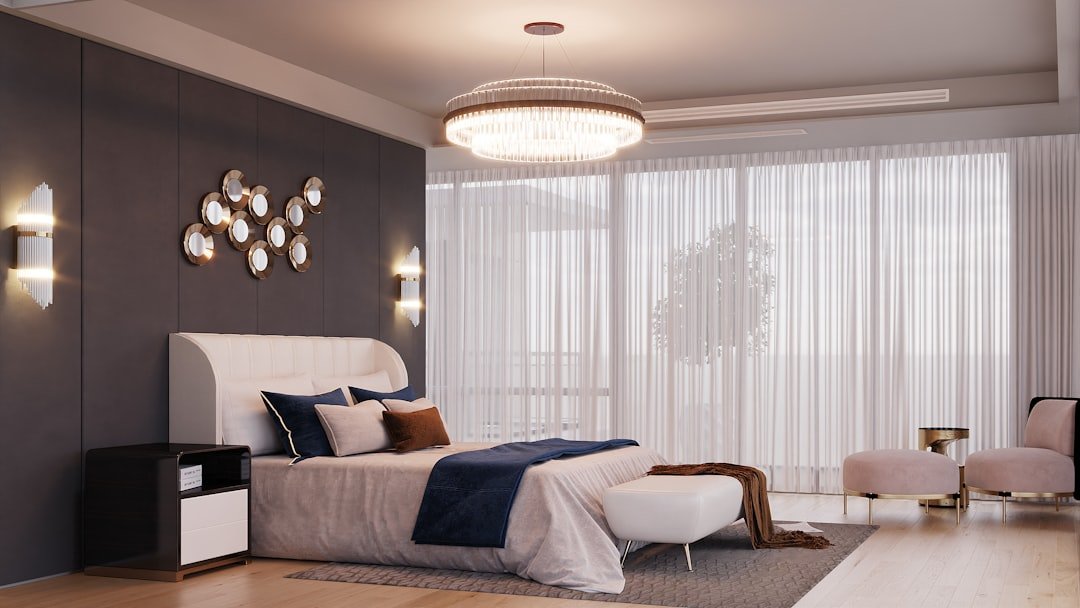 Trang trí tường đầu giường với bố cục hài hòa và cảm giác phù hợp với nội dung bài viết