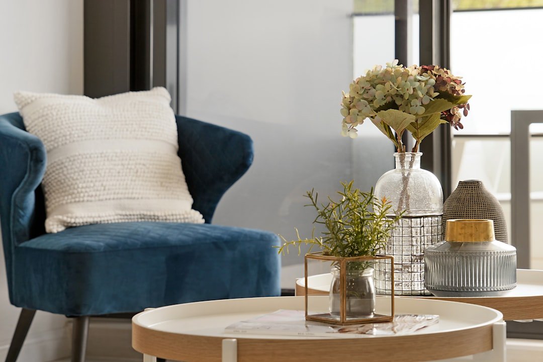 Địa Chỉ Mua Đồ Decor Hà Nội: 7 Dấu Hiệu Giúp Bạn Chọn Đúng Nơi Vừa Chuẩn Vừa Đáng Tiền 3 Tư vấn theo không gian thật giúp người mua decor chọn đúng món hơn
