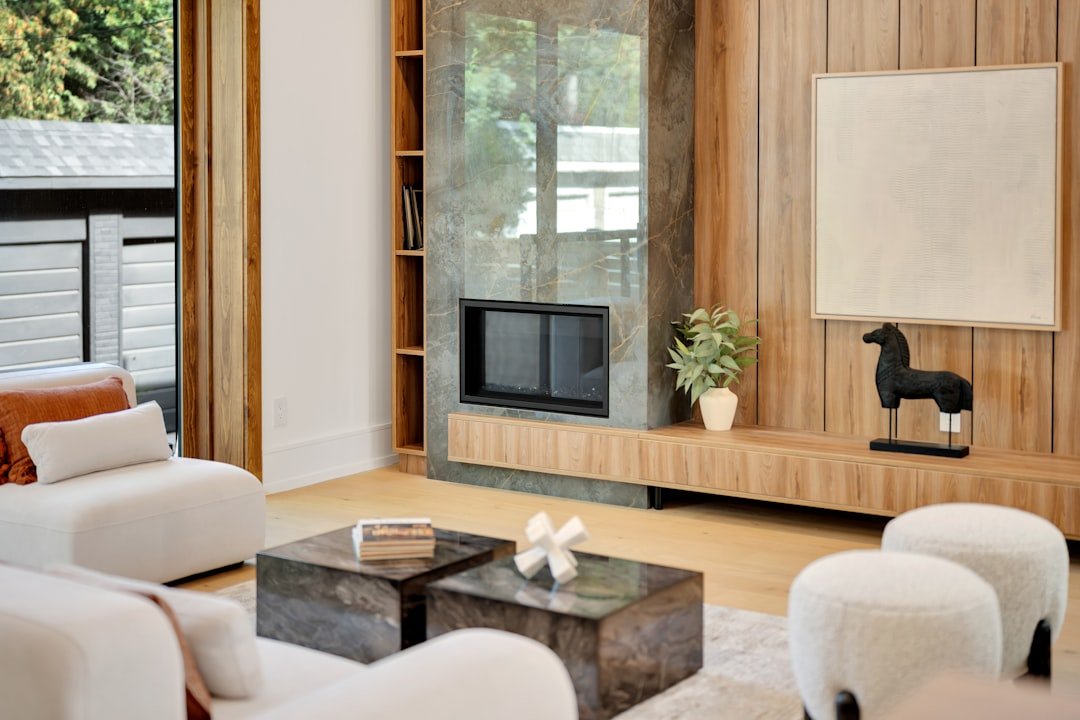 Mua Đồ Decor Nhà Đẹp Tại Hà Nội: 9 Cách Chọn Đúng Nơi Để Nhà Vừa Có Gu Vừa Dễ Sống 2 Decor hợp phong cách giúp phòng khách nhìn có gu và liền mạch hơn
