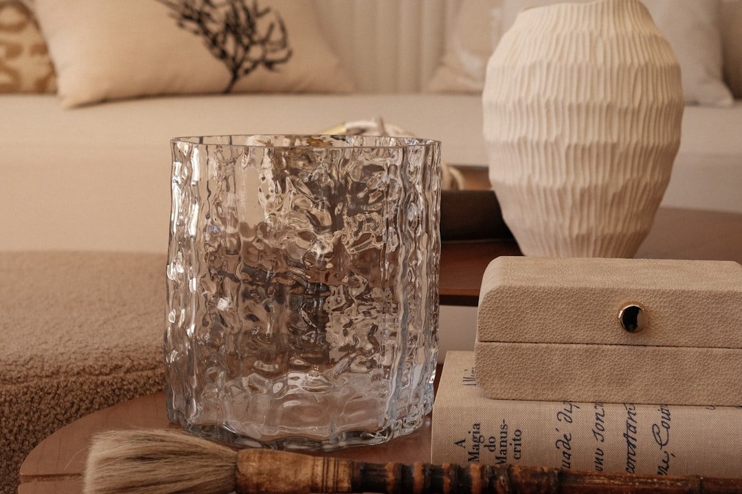 Mua Đồ Decor Nhà Đẹp Tại Hà Nội: 9 Cách Chọn Đúng Nơi Để Nhà Vừa Có Gu Vừa Dễ Sống 5 Chất liệu đẹp và hoàn thiện tinh giúp món decor nhìn sang và đáng đầu tư hơn